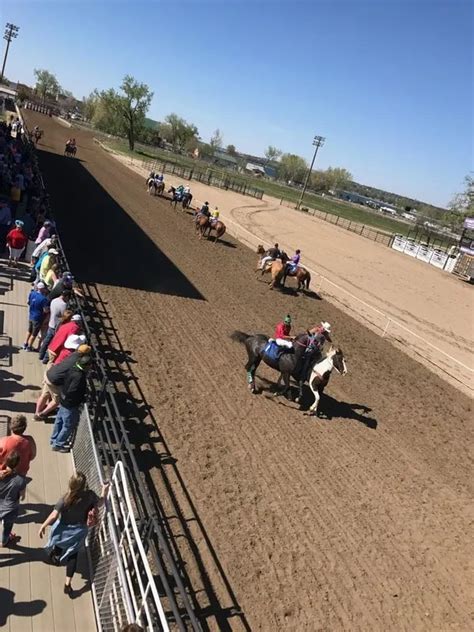 south dakota horse racing